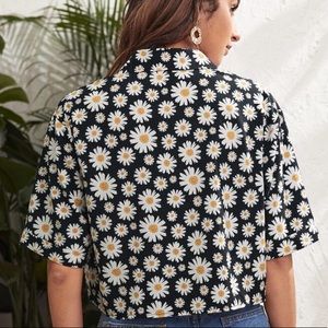 black floral cropped shit